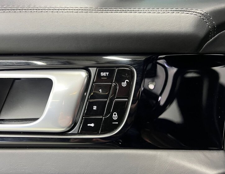 Porsche Panamera Liftback 4,0 l 310 kw