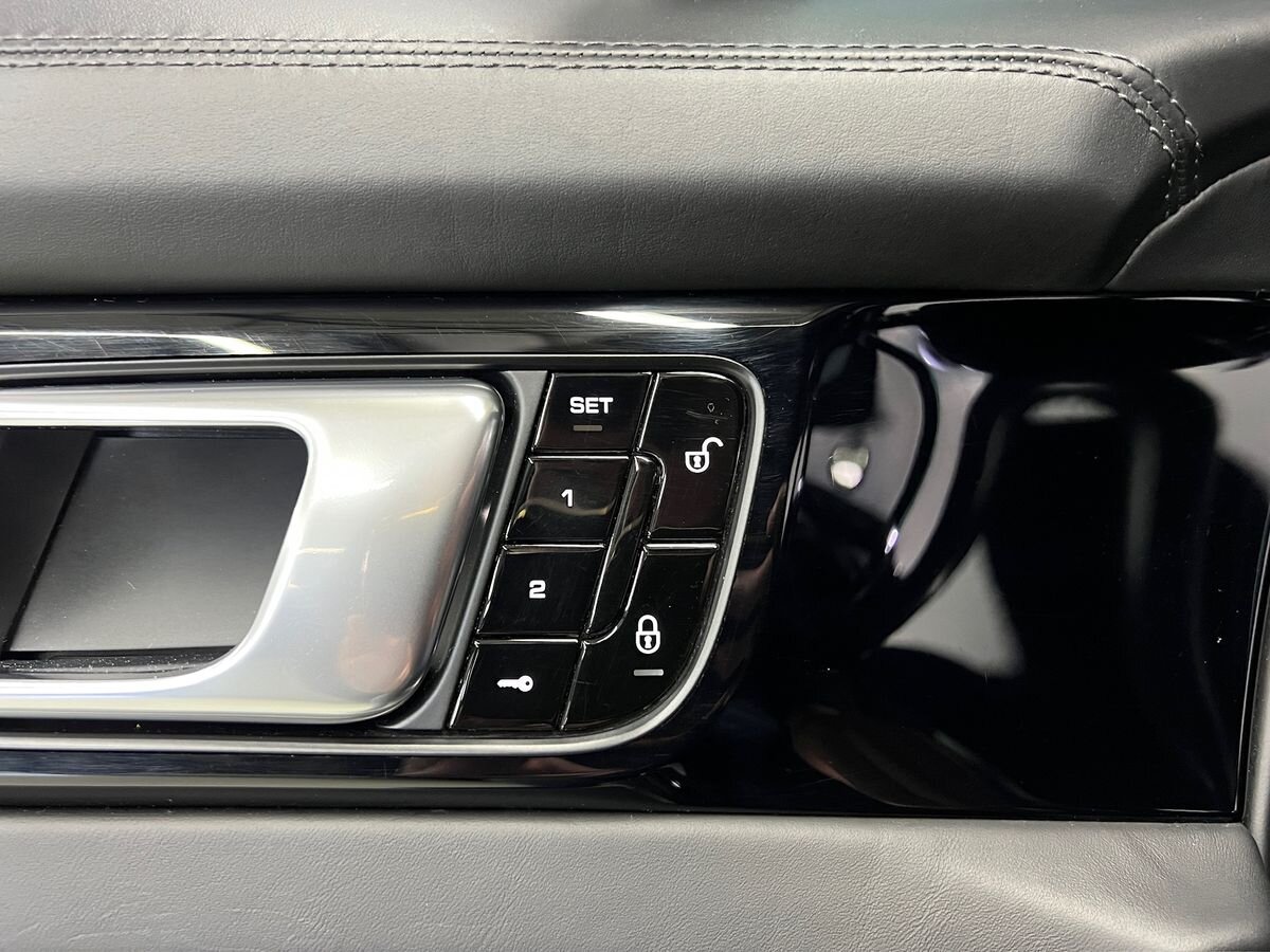 Porsche Panamera Liftback 4,0 l 310 kw