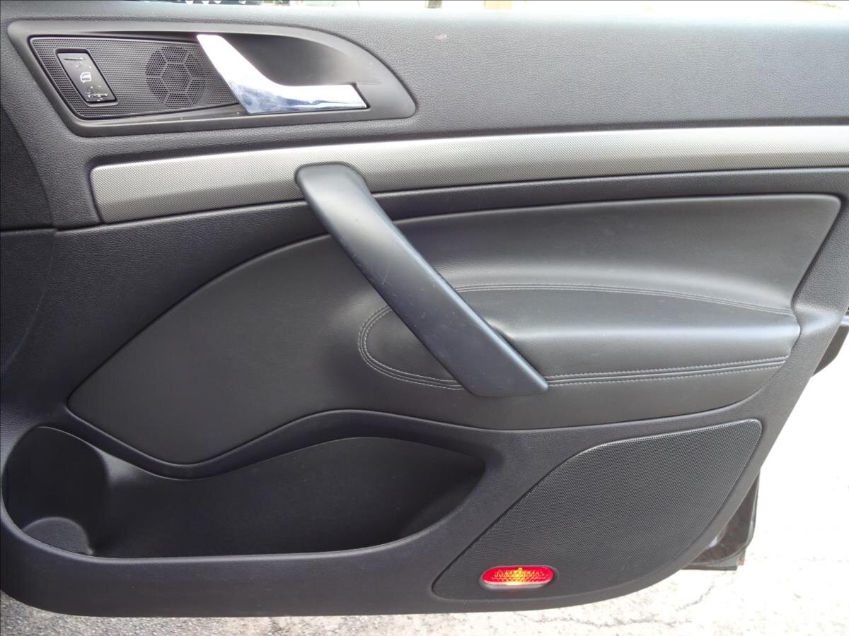 Škoda Octavia Kombi 2,0 l 103 kw