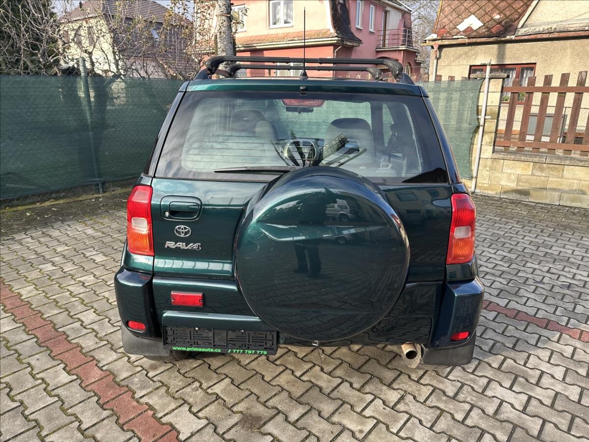 Toyota RAV4 SUV 2,0 l 110 kw