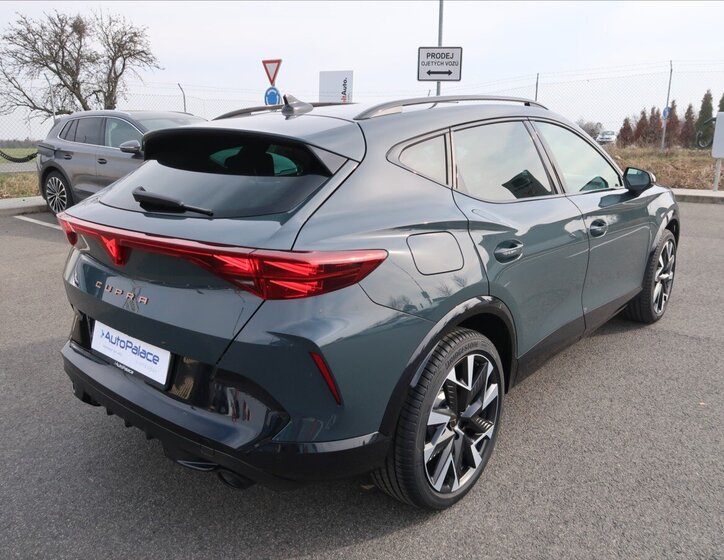 Cupra Formentor SUV / Terénní 2,0 l 195 kw