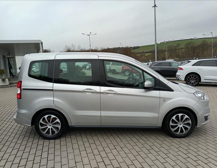 Ford Tourneo Courier MPV 1,5 l 55 kw