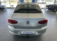 Volkswagen Passat Sedan / Limuzína 1,4 l 110 kw