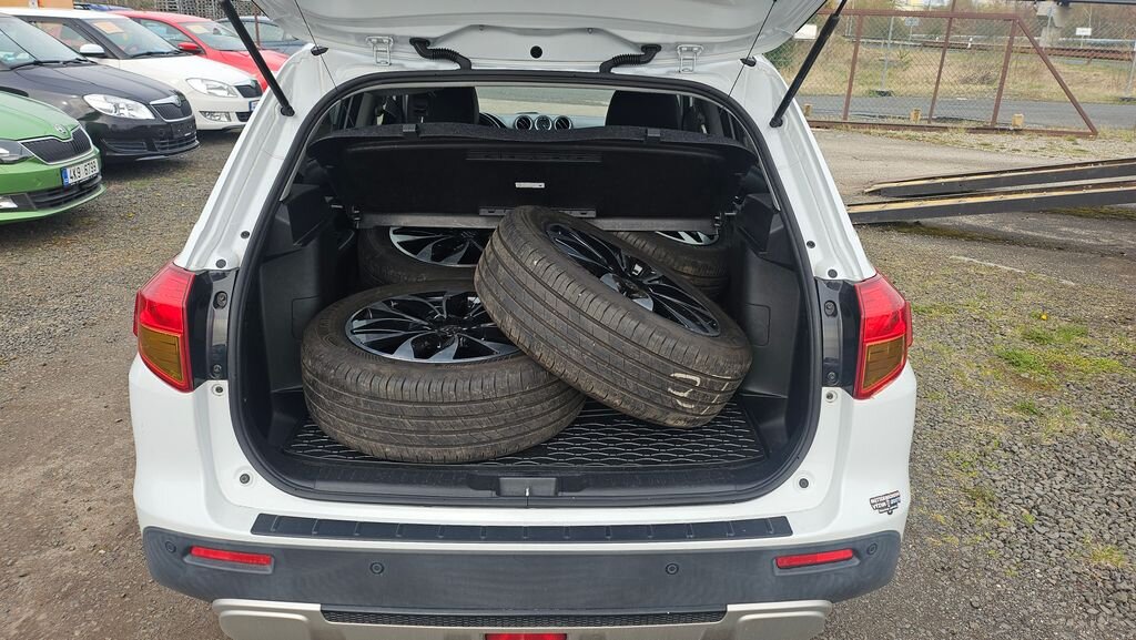 Suzuki Vitara SUV / Terénní 1,6 l 88 kw