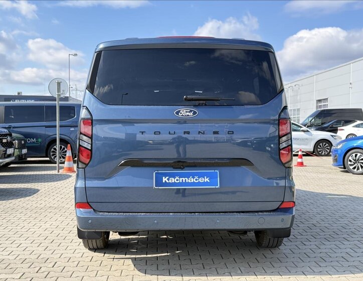 Ford Tourneo Custom MPV 2,0 l 125 kw