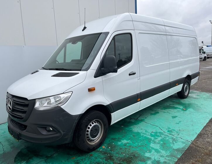 Mercedes-Benz Sprinter 3