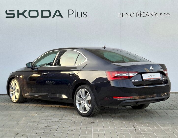 Škoda Superb 19