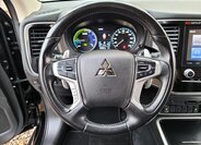 Mitsubishi Outlander SUV 2,4 l 165 kw