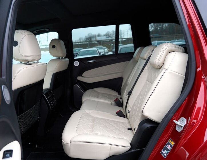 Mercedes-Benz GLS SUV 3,0 l 190 kw