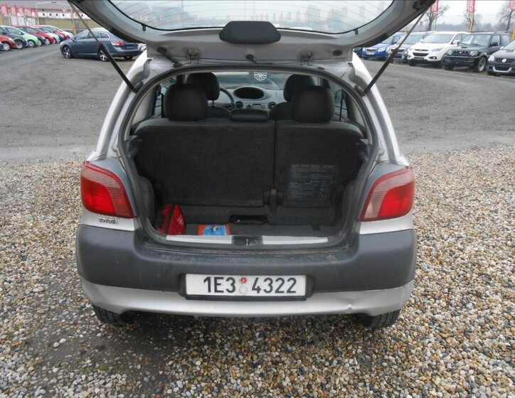 Toyota Yaris Hatchback 998,0 50 kw