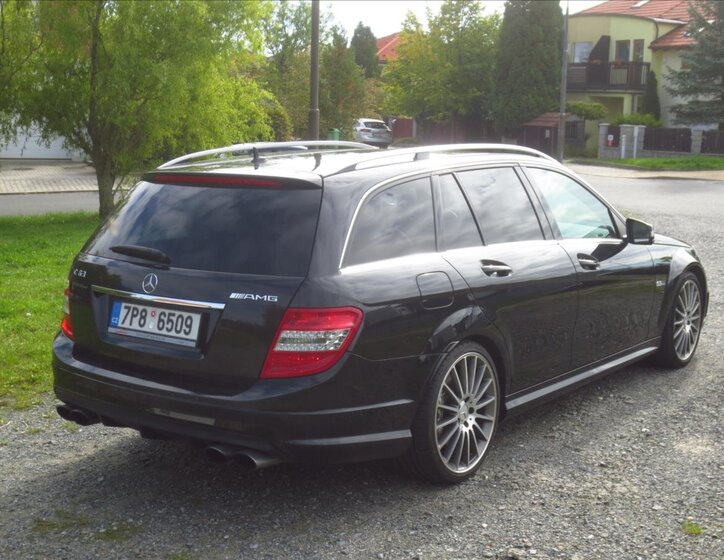 Mercedes-Benz Třídy C Kombi 6,2 l 336 kw