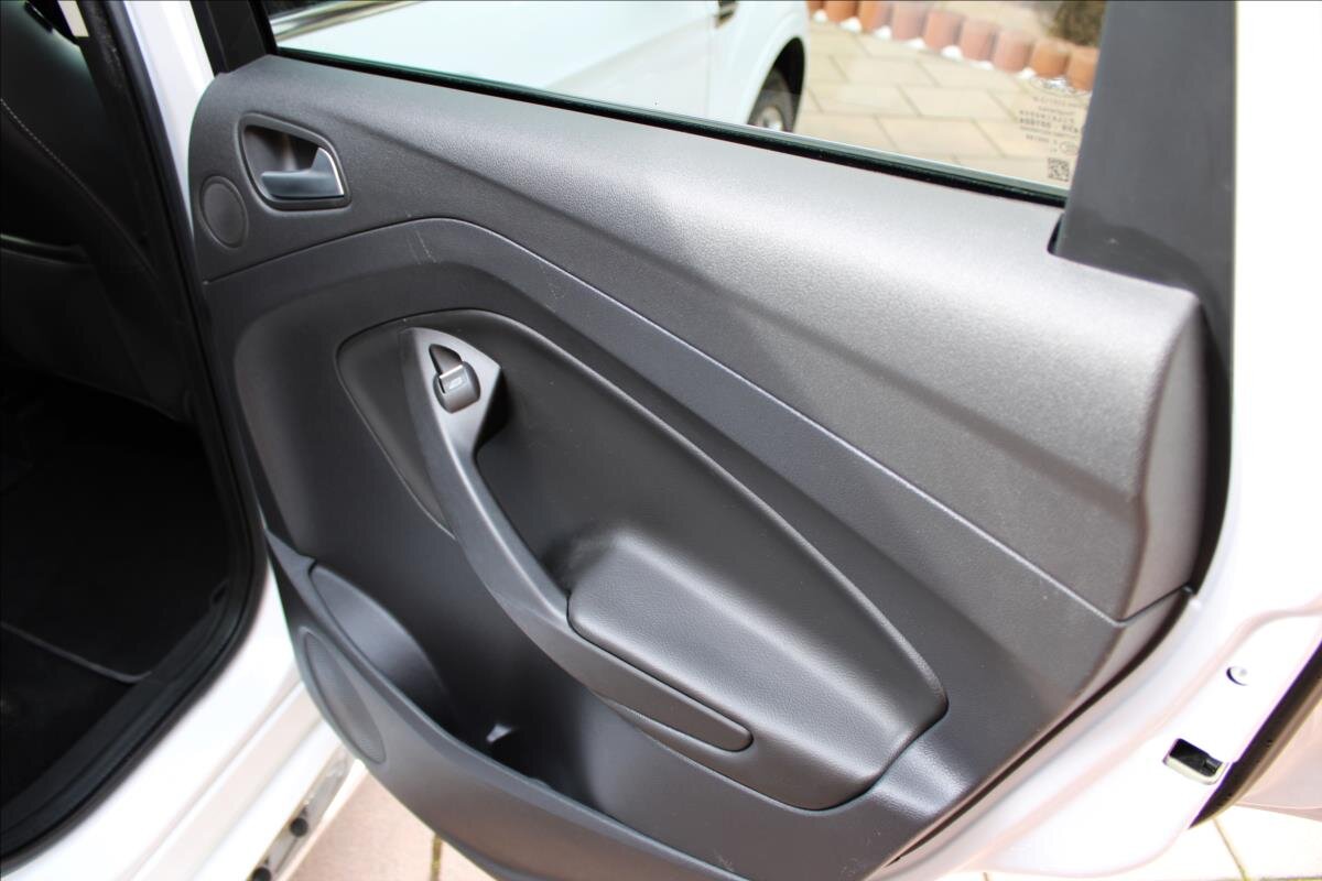 Ford Kuga SUV 1,5 l 110 kw