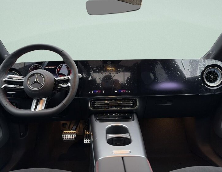 Mercedes-Benz CLA Sedan / Limuzína 1,5 l 120 kw