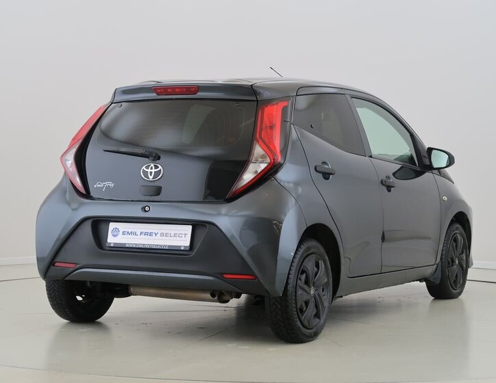 Toyota Aygo Hatchback 998,0 53 kw