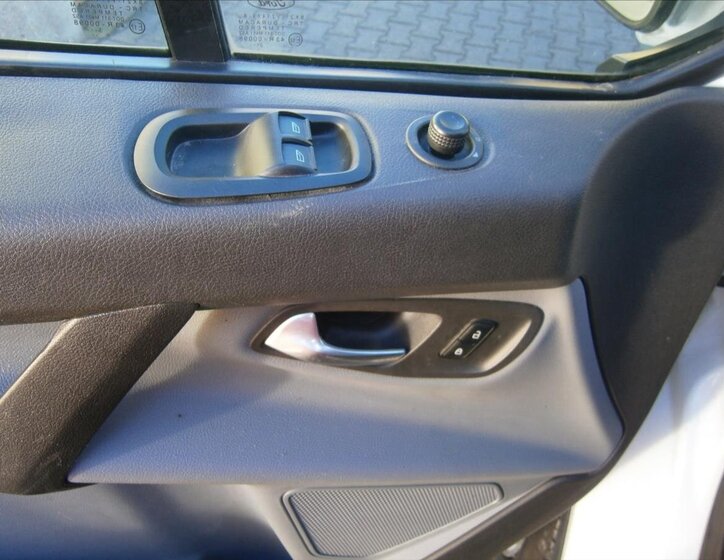 Ford Transit Custom 14