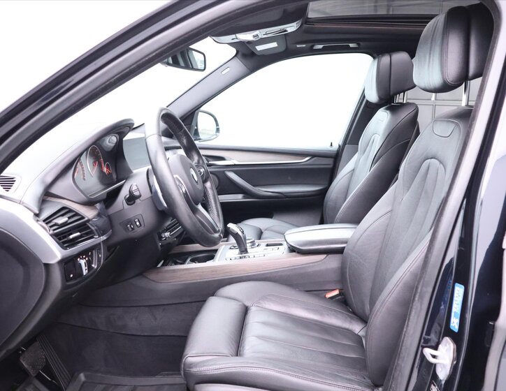 BMW X5 SUV 3,0 l 230 kw