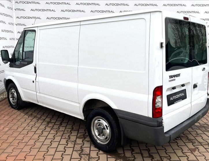 Ford Transit Skříň 2,2 l 63 kw