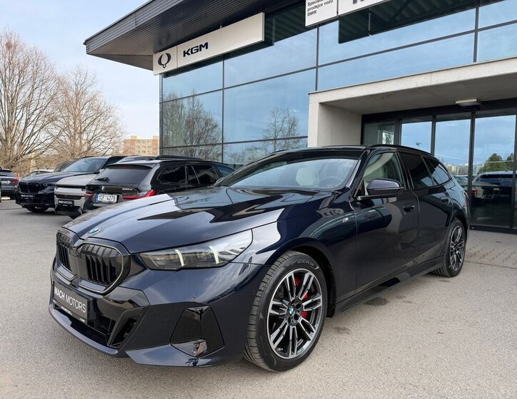 BMW Řada 5 Kombi 3,0 l 210 kw