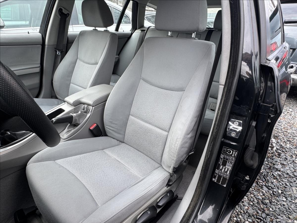 BMW Řada 3 Kombi 2,0 l 120 kw