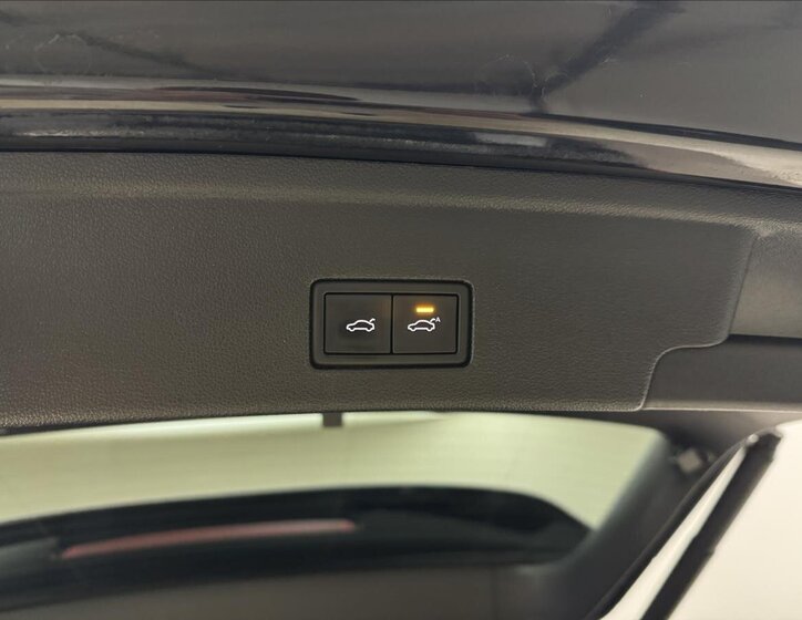 Volkswagen Touareg SUV / Terénní 3,0 l 210 kw