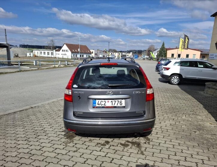Hyundai i30 Kombi 1,6 l 84 kw