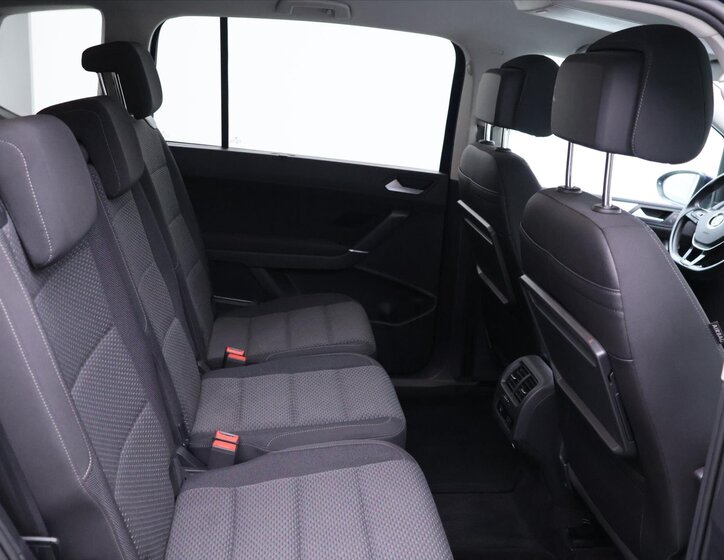 Volkswagen Touran MPV 1,6 l 85 kw