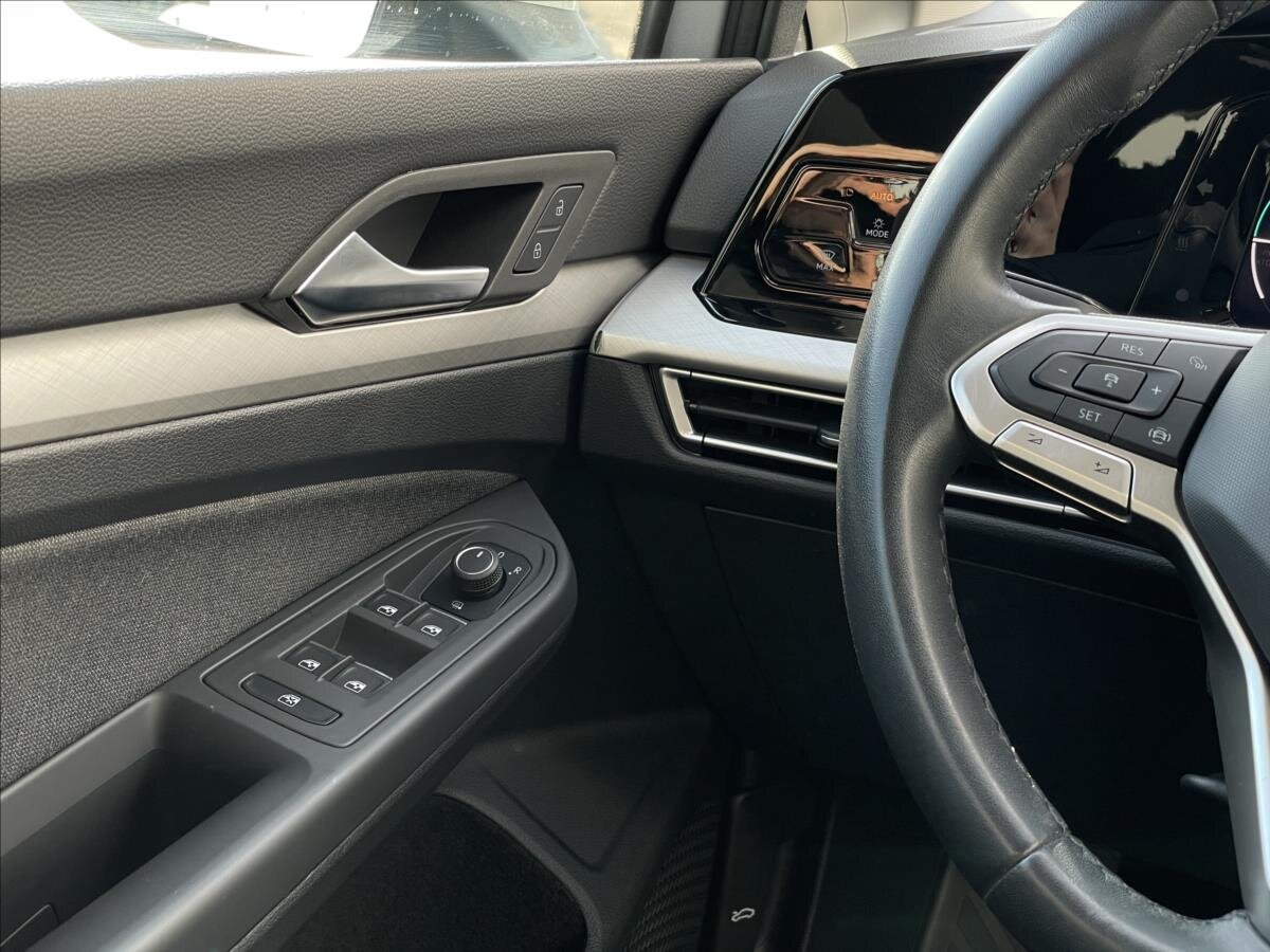 Volkswagen Golf Kombi 1,5 l 96 kw