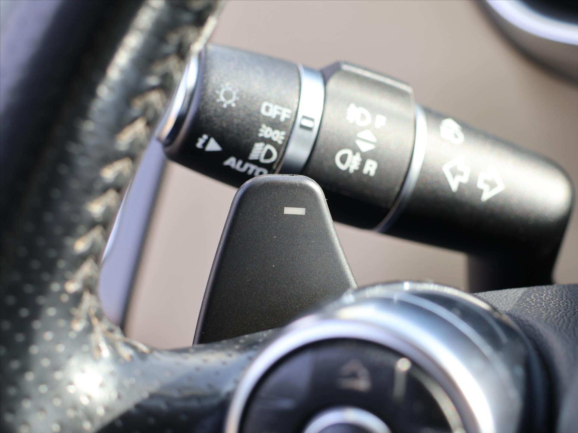 Land Rover Range Rover Sport SUV / Terénní 3,0 l 215 kw