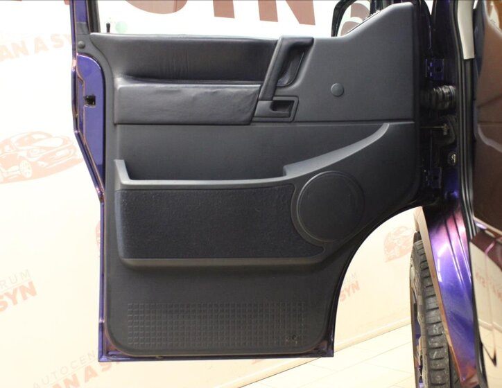 Volkswagen Caravelle Kombi 2,5 l 111 kw