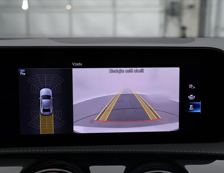 Mercedes-Benz Třídy A Sedan / Limuzína 1,3 l 118 kw