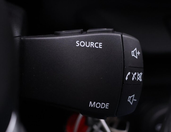 Dacia Sandero Hatchback 999,0 67 kw