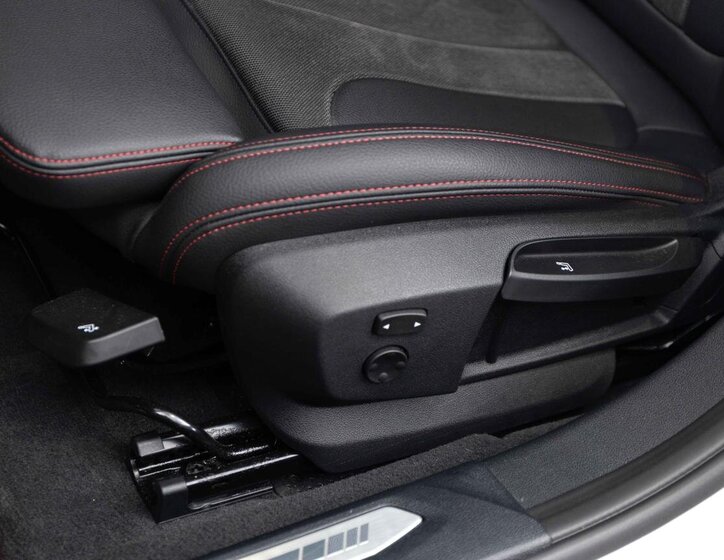 BMW Řada 1 Hatchback 2,0 l 195 kw