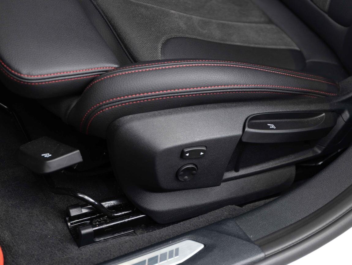 BMW Řada 1 Hatchback 2,0 l 195 kw