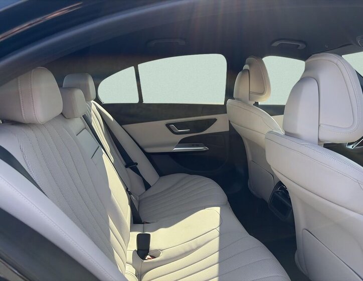 Mercedes-Benz Třídy E Sedan / Limuzína 2,0 l 145 kw