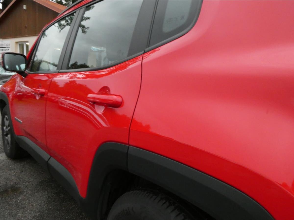 Jeep Renegade SUV / Terénní 1,3 l 111 kw