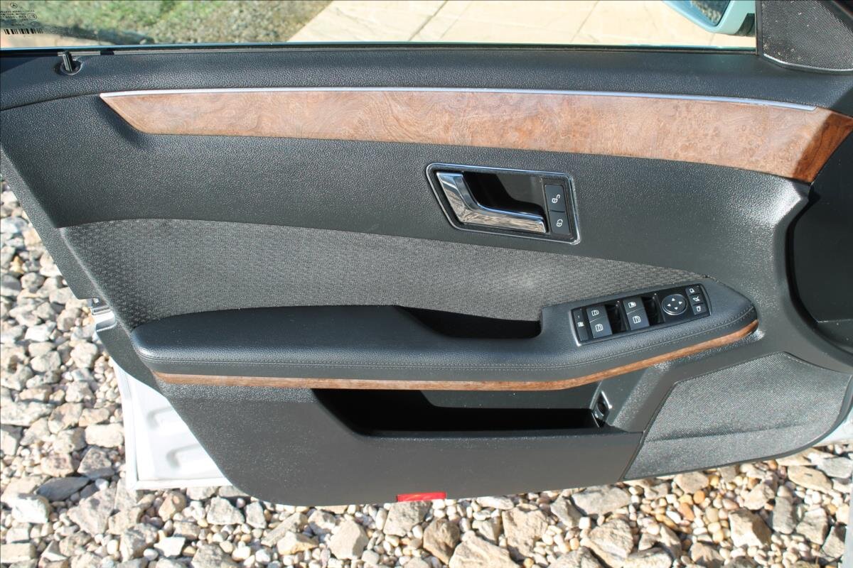 Mercedes-Benz Třídy E Kombi 2,1 l 125 kw