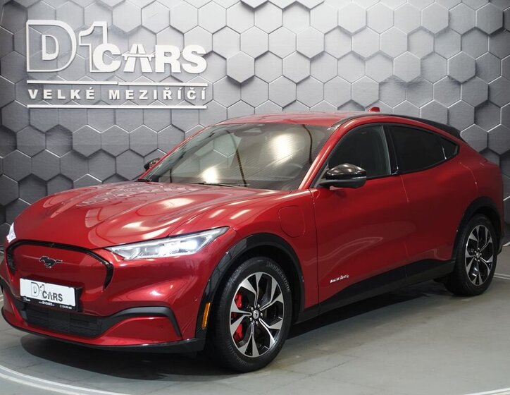 Ford Mustang Mach-E SUV / Terénní 0,0 198 kw