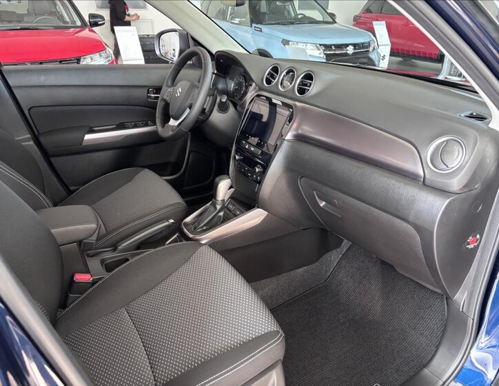 Suzuki Vitara SUV / Terénní 1,4 l 81 kw