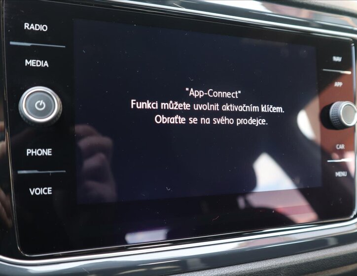 Volkswagen T-Roc CUV 1,5 l 110 kw