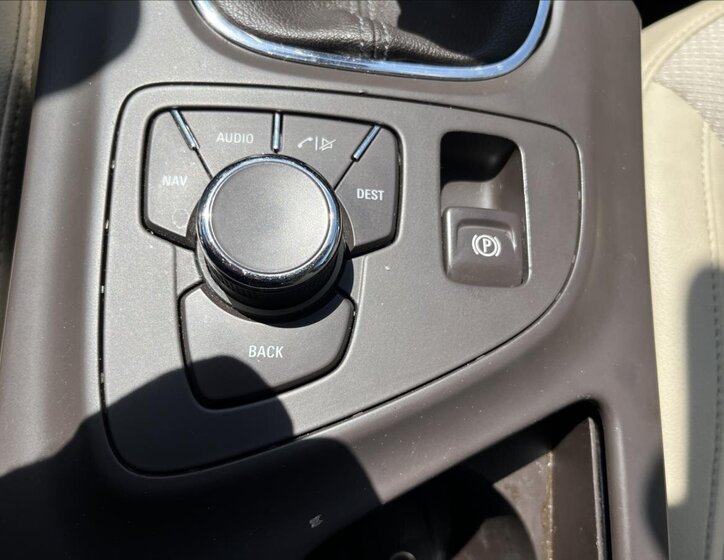 Opel Insignia Kombi 2,0 l 118 kw