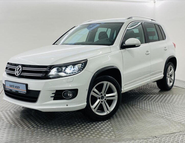 Volkswagen Tiguan 1
