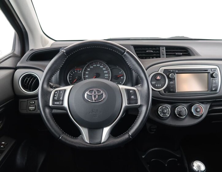 Toyota Yaris Kombi 1,3 l 73 kw