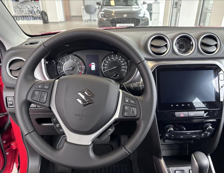 Suzuki Vitara SUV / Terénní 1,4 l 81 kw