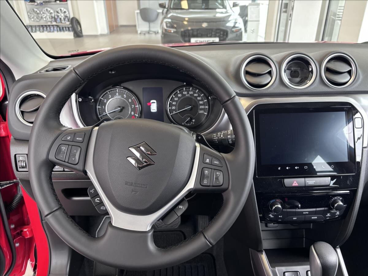 Suzuki Vitara SUV / Terénní 1,4 l 81 kw