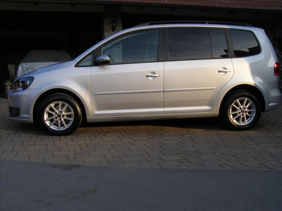 Volkswagen Touran MPV 1,2 l 77 kw