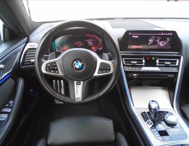 BMW Řada 8 14