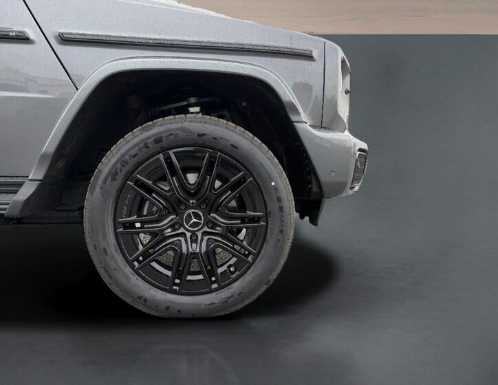 Mercedes-Benz Třídy G SUV / Terénní 0,0 432 kw