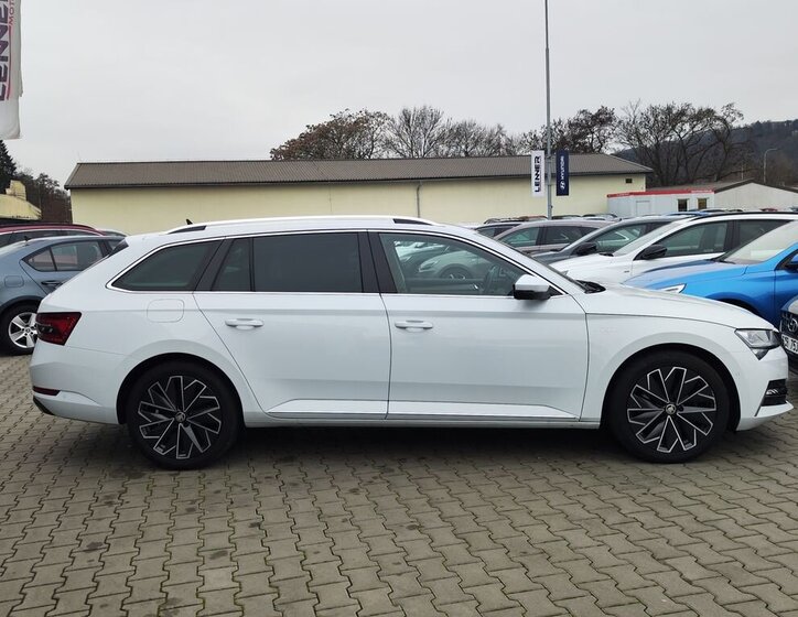 Škoda Superb 4