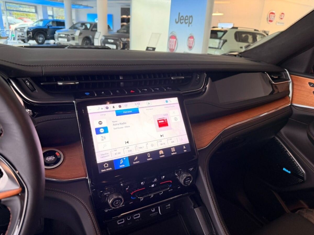 Jeep Grand Cherokee SUV / Terénní 2,0 l 280 kw