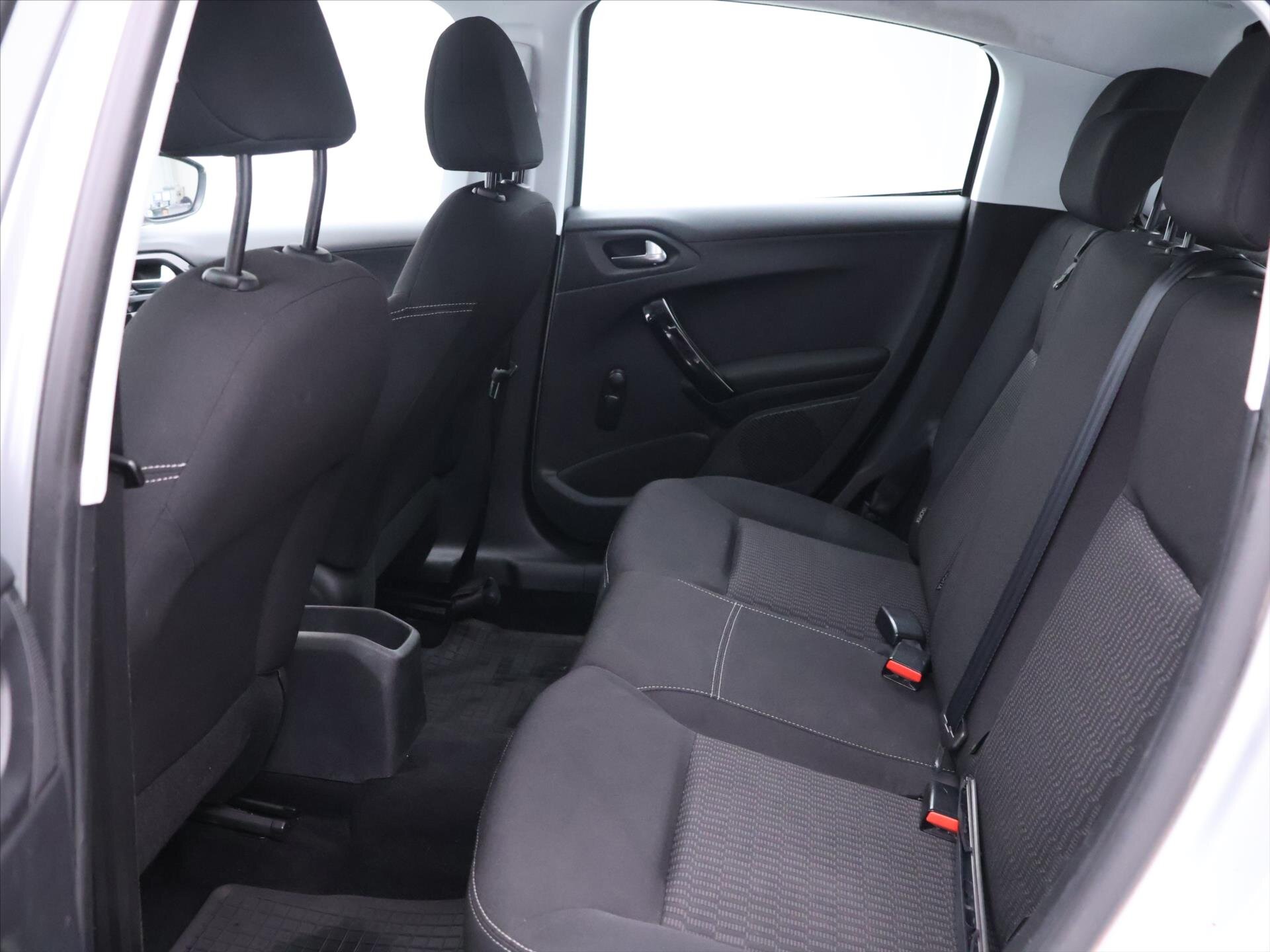 Peugeot 208 Hatchback 1,2 l 60 kw